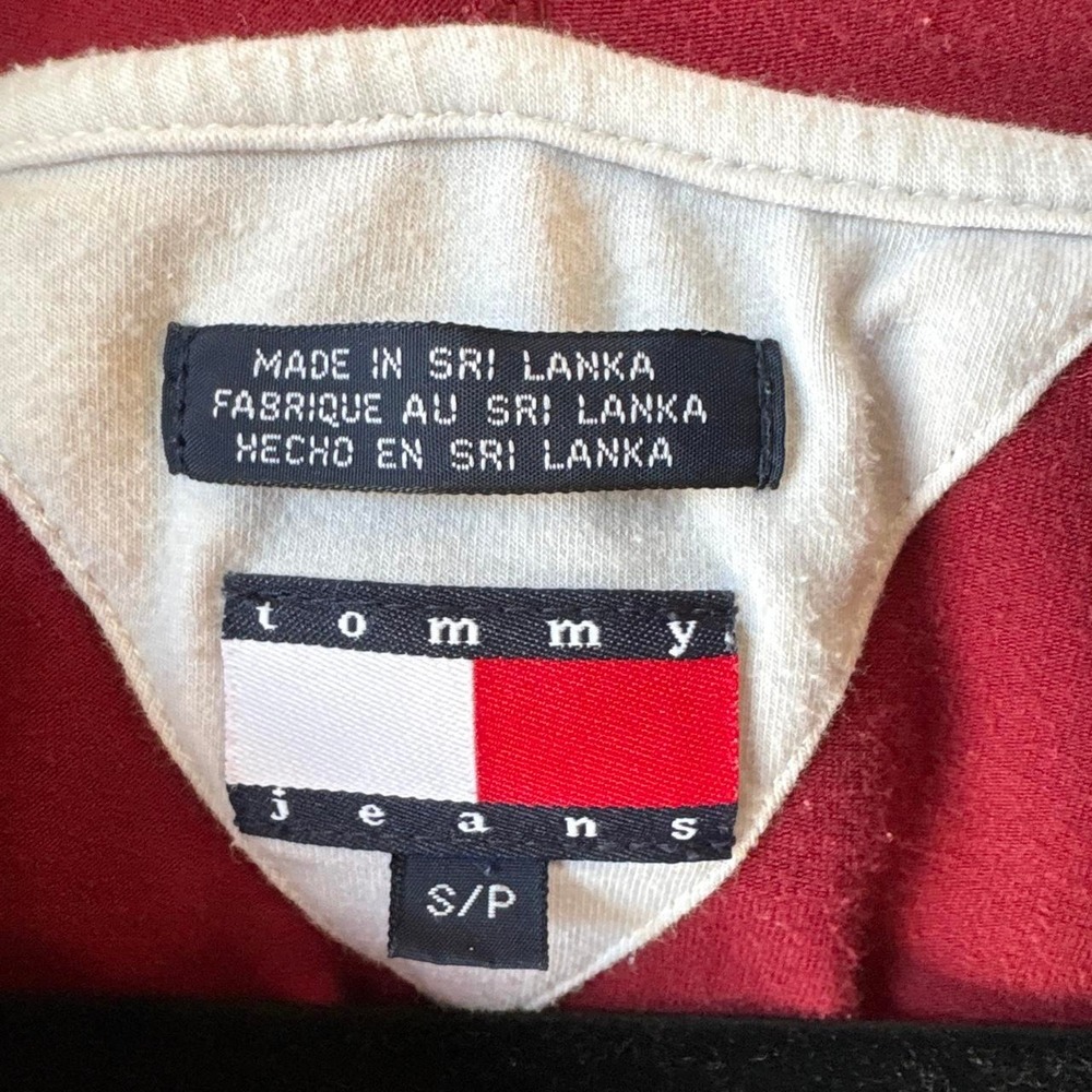 Y2K 2003 Tommy Hilfiger burgundy zip-up hoodie - Picture 3 of 8